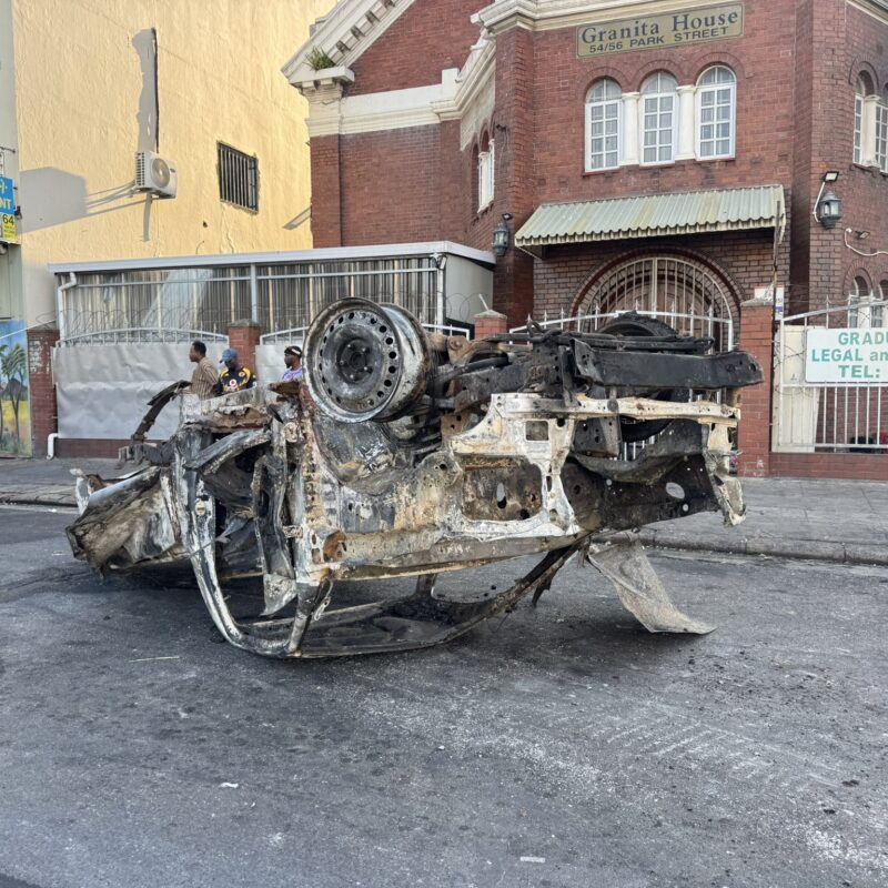 4 cars that were set alight last night in Durban central are still at the scene with some debris.